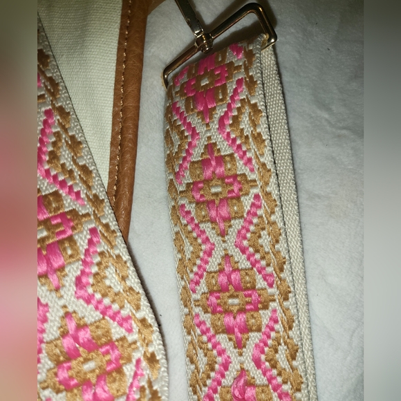 NWOT ah dorned handbag with adjustable pink guitar strap - Picture 8 of 11